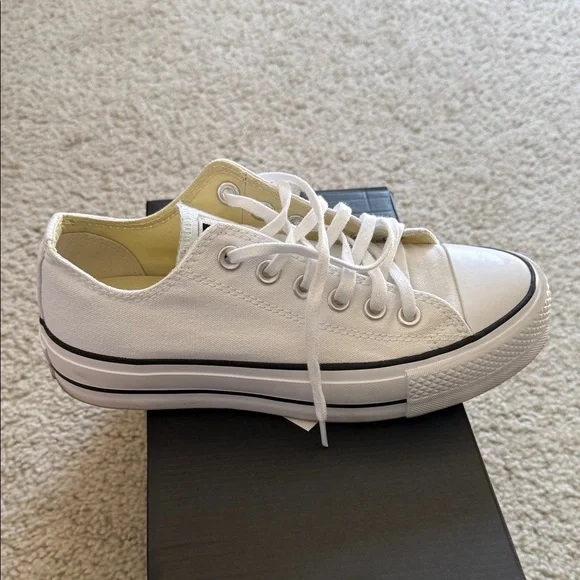 Converse White Low-Top Sneakers - Picture 3 of 8